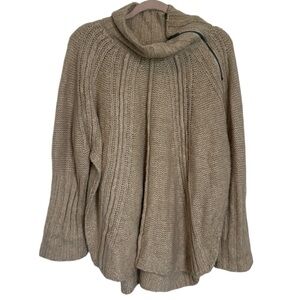 Free People Zip Split Pullover Sweater Size XS/S. Excellent preowned condition